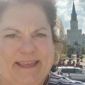 Meet your Posher, Leslie